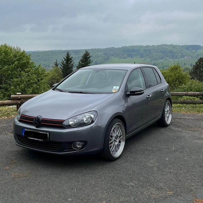 Grau Gebraucht 2012 VW Golf VII Match Limousine | 7.100 € (Guter Preis) - Bild 1/4