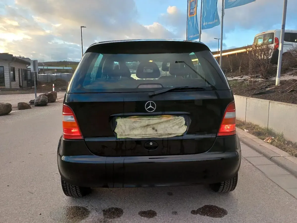 Gebraucht Mercedes A160 105 PS (77 kW) 2000 Schwarz Kleinwagen