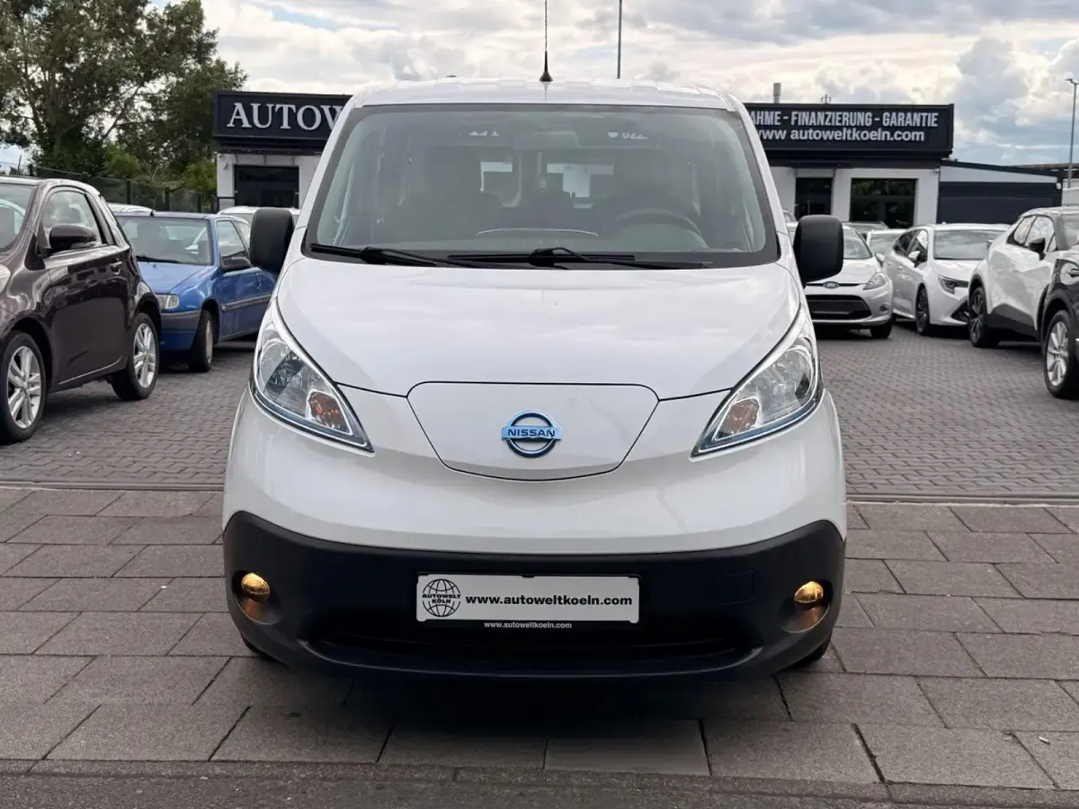 Gebraucht Nissan NV200 80 kW (109 PS) 2022 Weiß Van / Kleinbus