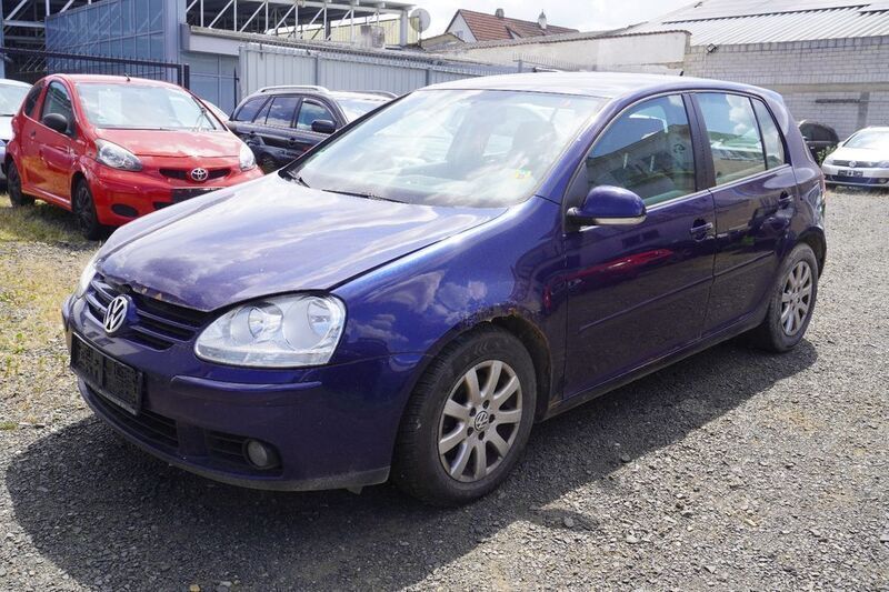 Blau Gebraucht 2006 VW Golf V Comfortline Limousine | 799 € (Superpreis) - Bild 1/4