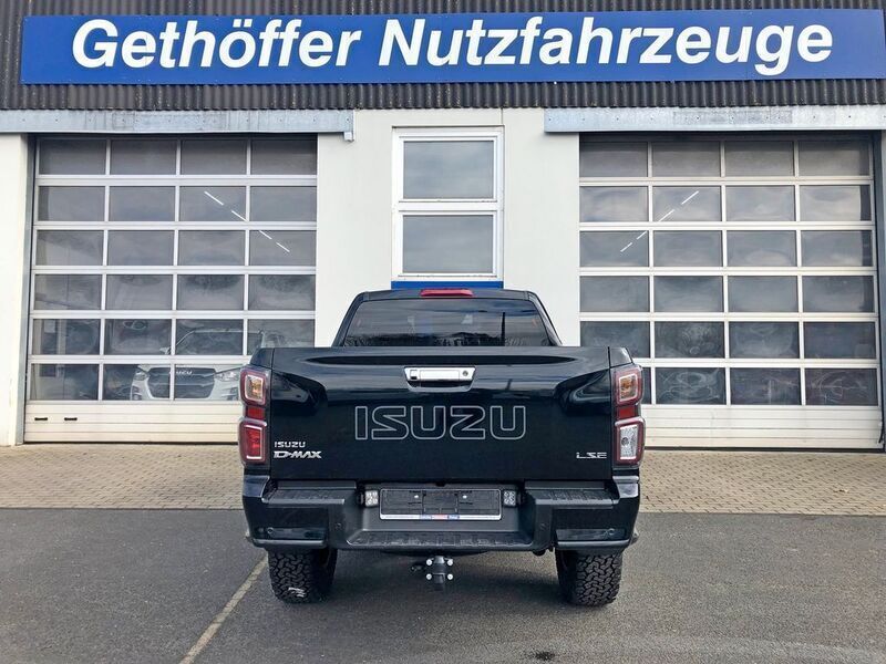 Gebraucht Isuzu D-Max 163 PS (119 kW) 2024 Onyx black Abholung