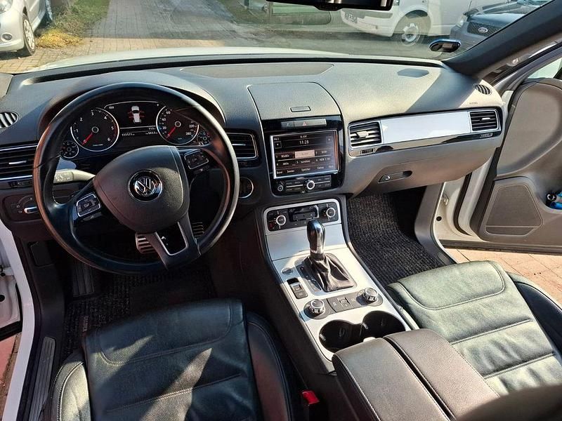 Gebraucht VW Touareg 340 PS (250 kW) 2012 Weiß SUV