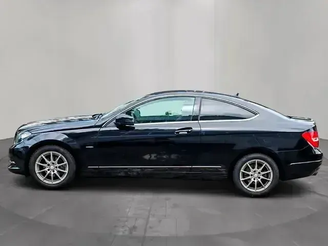 Gebraucht Mercedes C180 Avantgarde 156 PS (114 kW) 2011 Schwarz (obsidianschwarz) Coupé