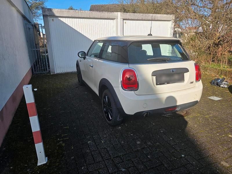 Gebraucht Mini ONE 75 PS (55 kW) 2016 Weiß Kleinwagen