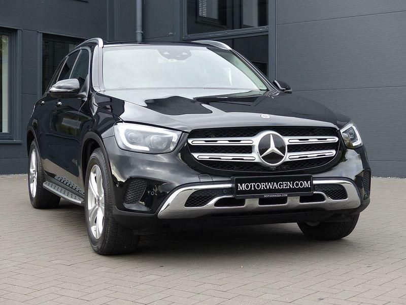 Schwarz Gebraucht 2020 Mercedes GLC400d SUV | 43.500 € (Fairer Preis) - Bild 1/4