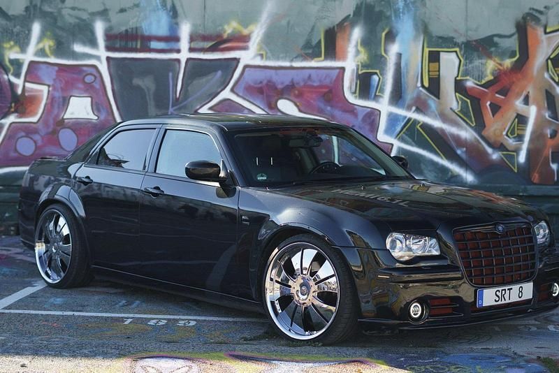 Schwarz Gebraucht 2006 Chrysler 300C Limousine | 13.000 € (Guter Preis) - Bild 1/4