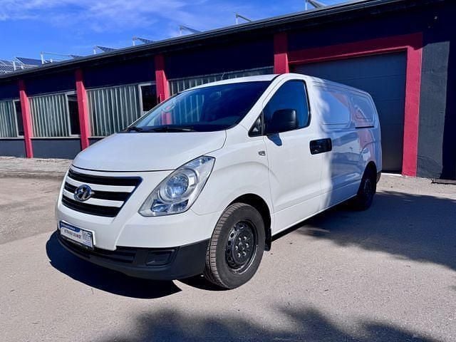 Gebraucht Hyundai H-1 116 PS (85 kW) 2014 Weiß Van / Kleinbus