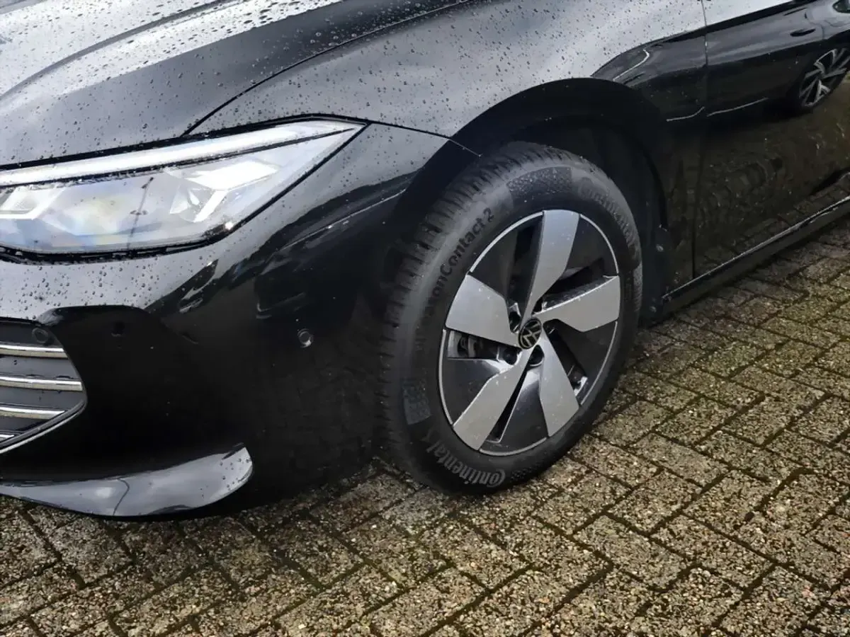 Gebraucht VW Passat Business 150 PS (110 kW) 2025 Grenadillschwarz Kombi