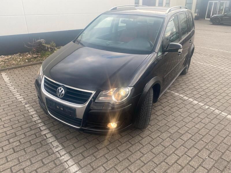 Schwarz Gebraucht 2009 VW Touran Cross Van / Kleinbus | 5.250 € (Guter Preis) - Bild 1/4