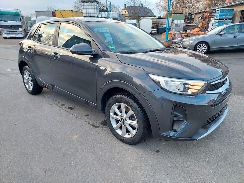 Gebraucht Kia Stonic Spirit 99 PS (72 kW) 2019 Schwarz SUV