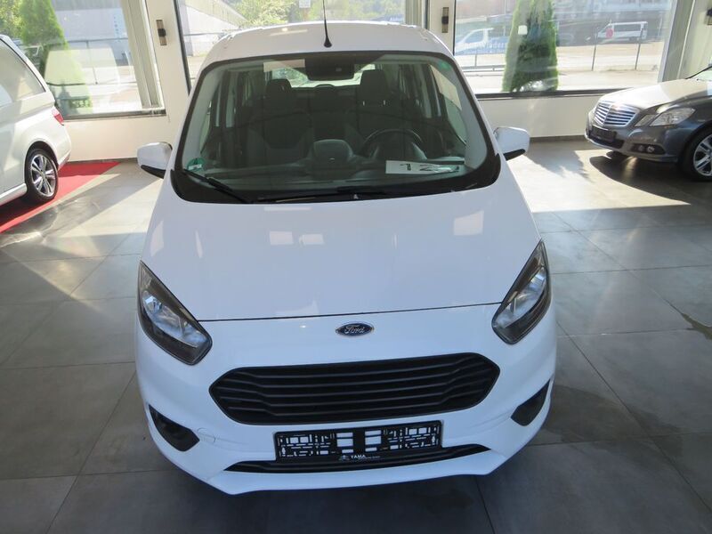 Gebraucht Ford Tourneo Courier Trend 101 PS (74 kW) 2019 Weiß Van / Kleinbus