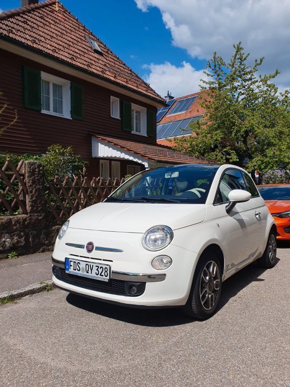 Weiß Gebraucht 2013 Fiat 500 Lounge Kleinwagen | 4.999 € (Guter Preis) - Bild 1/4