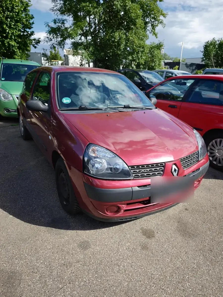 Gebraucht Renault Clio II 75 PS (55 kW) 2003 Rot Kleinwagen