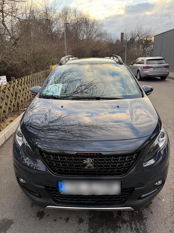 Blau Gebraucht 2017 Peugeot 2008 SUV | 7.999 € (Guter Preis) - Bild 1/4