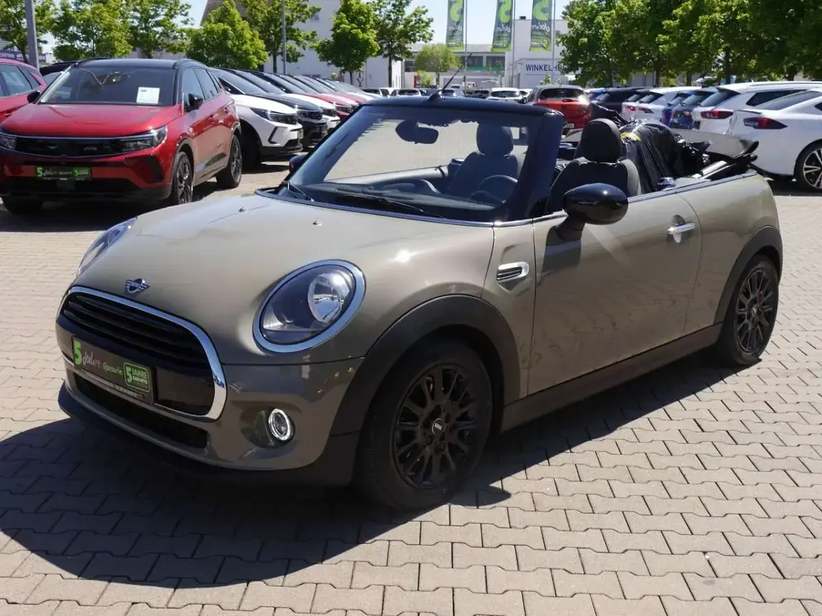 Gebraucht Mini Cooper Cabriolet 136 PS (100 kW) 2020 Emerald grey metallic Cabrio