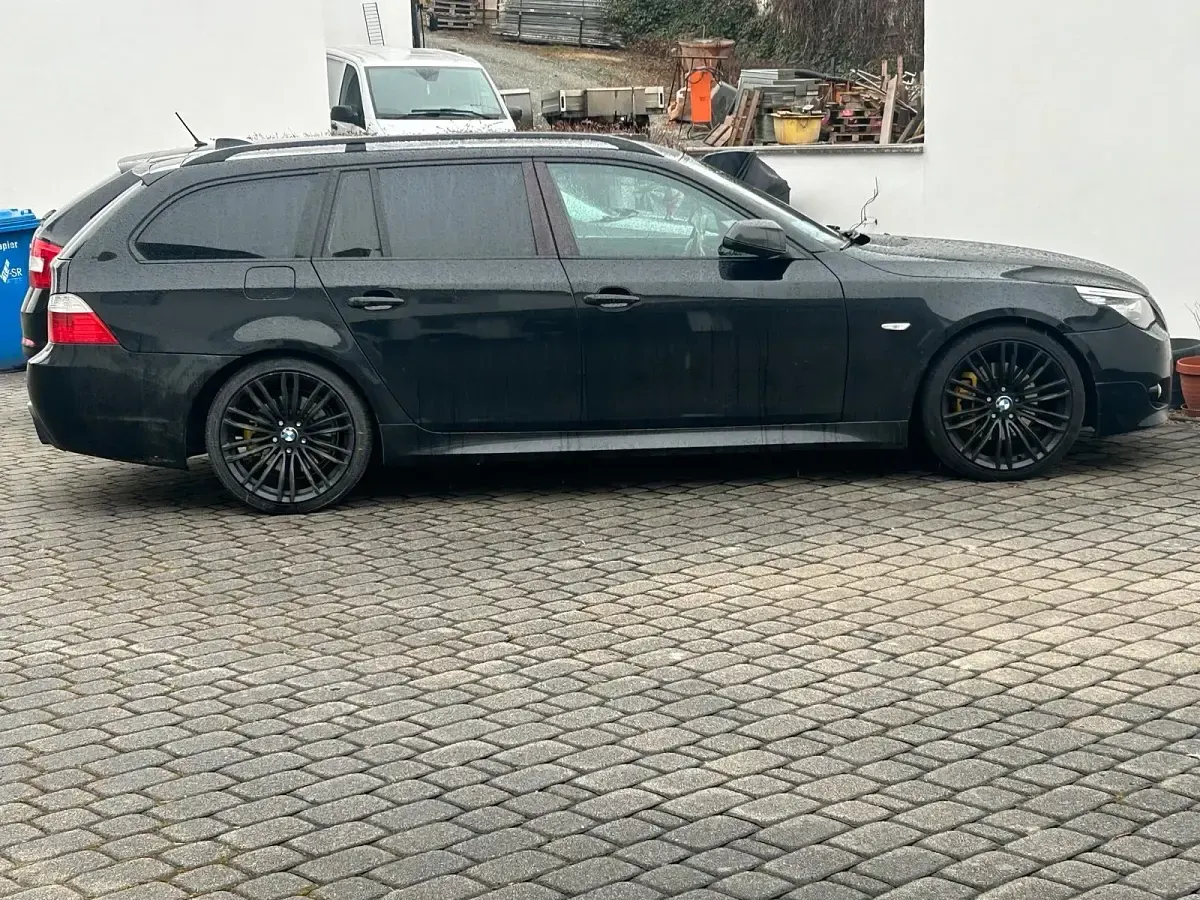 Second-hand BMW 525 231 CP (169 kW) 2010 Negru Break