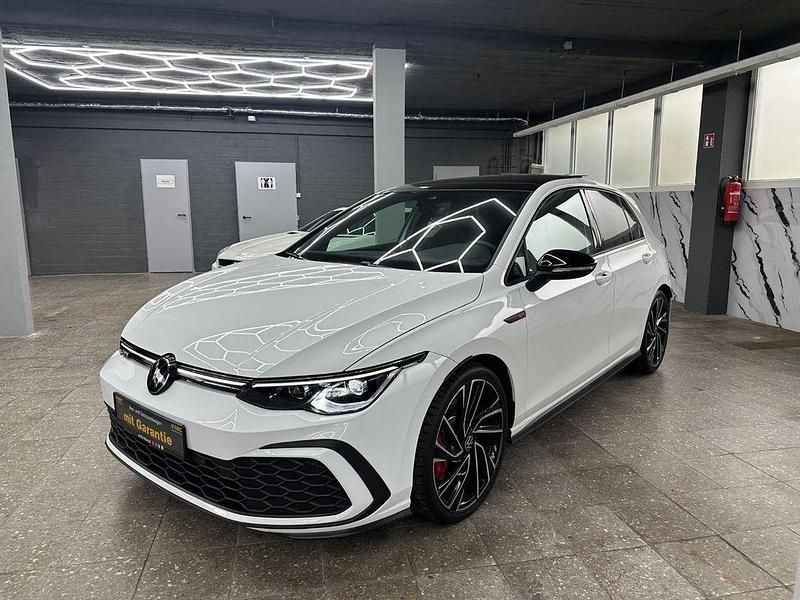 Weiß Gebraucht 2022 VW Golf VIII GTI Limousine | 25.800 € (Guter Preis) - Bild 1/4