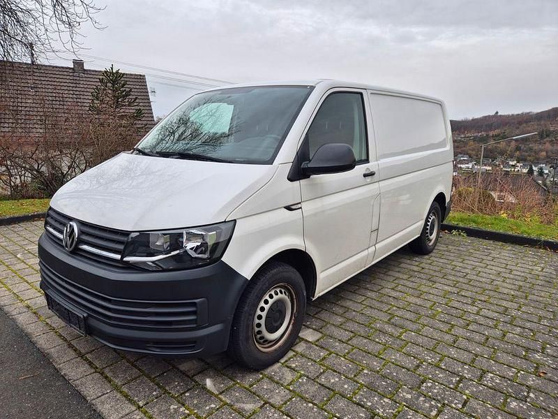 Weiß Gebraucht 2018 VW T6 Van | 10.490 € (Etwas zu teuer) - Bild 1/4