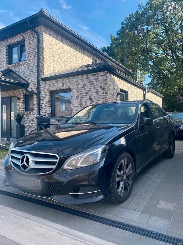 Second-hand Mercedes E300 231 CP (169 kW) 2015 Negru Berlinǎ