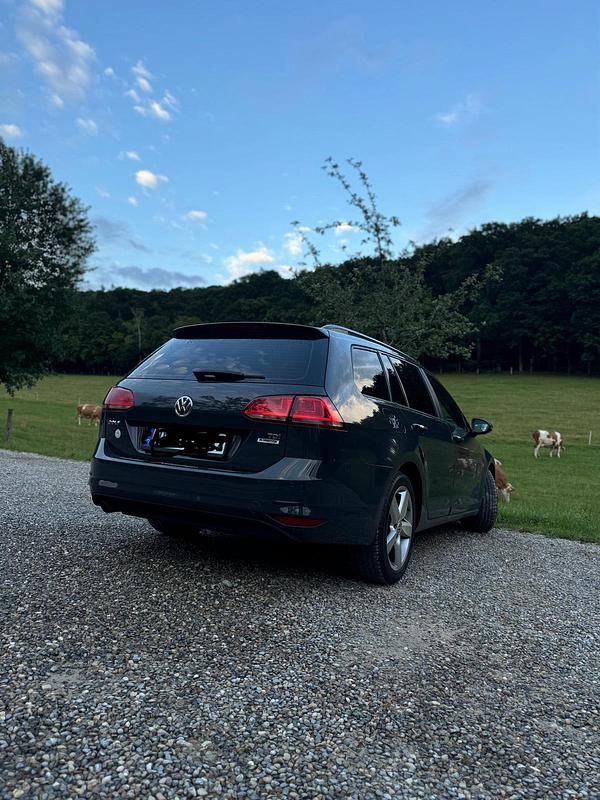 Gebraucht 2015 VW Golf VII Kombi | 6.600 € (Fairer Preis) - Bild 1/4