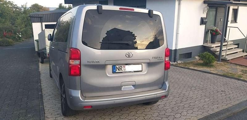 Gebraucht Toyota Proace Verso Team 177 PS (130 kW) 2020 Blau Kombi