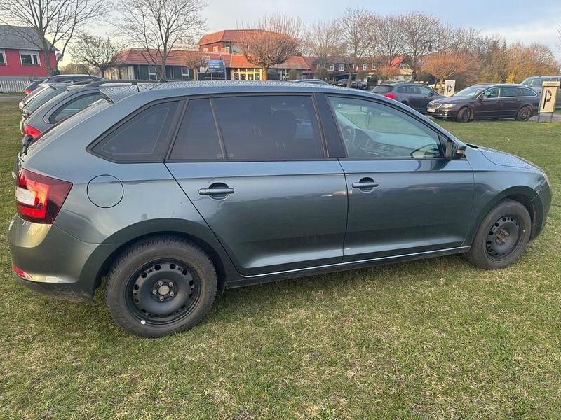 Gebraucht Skoda Rapid Cool Edition 95 PS (69 kW) 2018 Grau Kleinwagen
