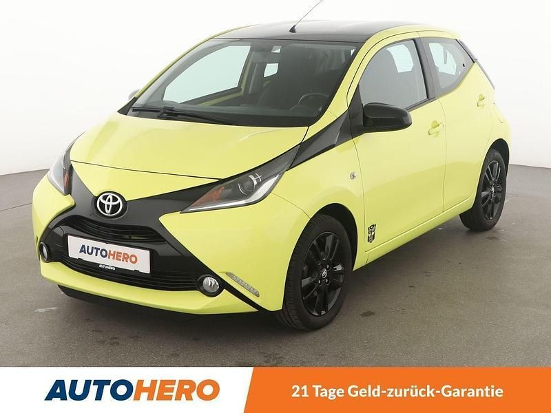 Gelb Gebraucht 2017 Toyota Aygo X-cite Kleinwagen | 8.220 € (Fairer Preis) - Bild 1/3