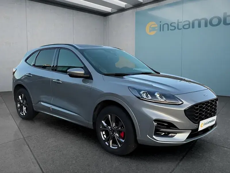 Gebraucht Ford Kuga ST-Line X 243 PS (178 kW) 2024 Silber SUV