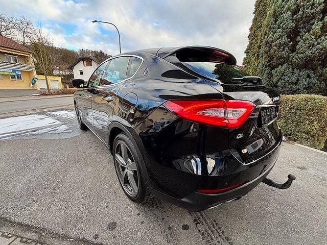 Gebraucht Maserati Levante 275 PS (202 kW) 2018 Schwarz SUV