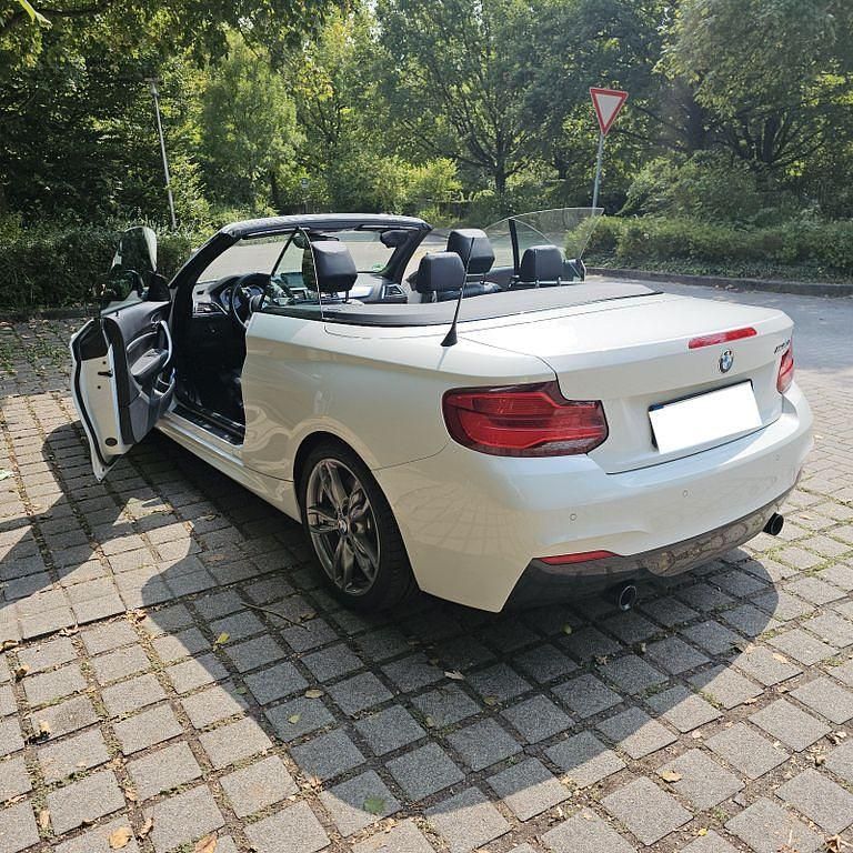 Weiß Gebraucht 2018 BMW M240 M Sport Cabrio | 33.000 € (Fairer Preis) - Bild 1/4