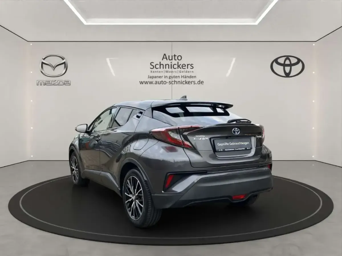Gebraucht Toyota C-HR Team 122 PS (89 kW) 2018 Magnetic grey SUV