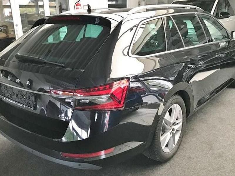Gebraucht Skoda Superb 200 PS (147 kW) 2022 Schwarz Limousine