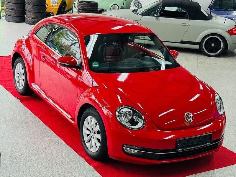 Gebraucht VW Beetle Design 105 PS (77 kW) 2013 Rot Kleinwagen
