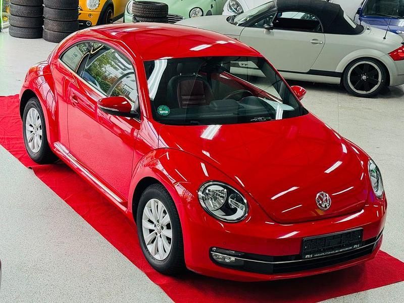 Rot Gebraucht 2013 VW Beetle Design Limousine | 10.950 € (Fairer Preis) - Bild 1/4