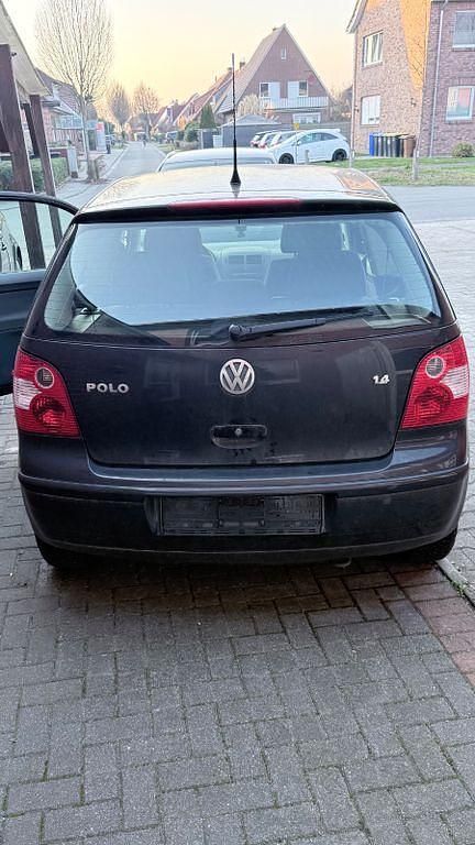 Gebraucht VW Polo 75 PS (55 kW) 2003 Schwarz Limousine