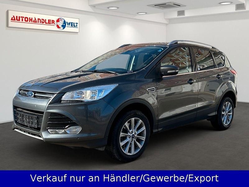 Gebraucht Ford Kuga Titanium 182 PS (133 kW) 2016 Grau SUV