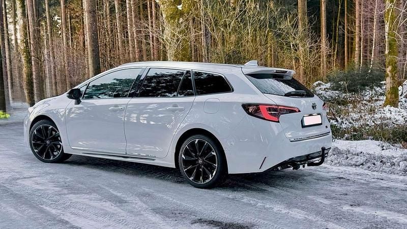 Gebraucht Toyota Corolla Sport 179 PS (131 kW) 2020 Weiß Kombi