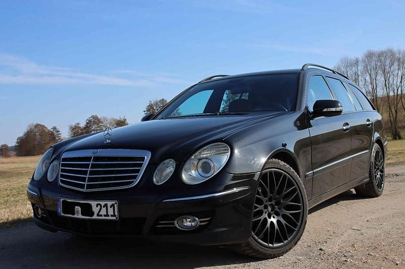 Gebraucht Mercedes E350 272 PS (200 kW) 2008 Schwarz Limousine