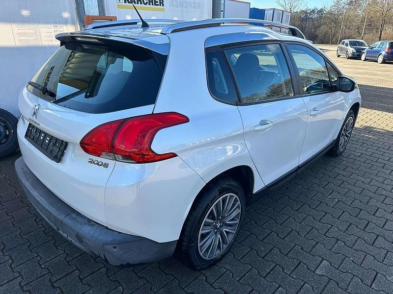 Gebraucht Peugeot 2008 Active 82 PS (60 kW) 2013 Weiss perlglänzend/metallic SUV