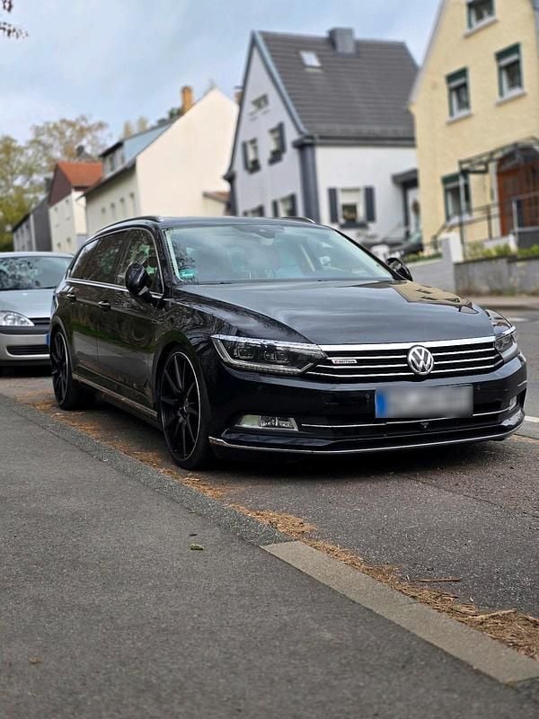Gebraucht VW Passat Highline 240 PS (176 kW) 2015 Schwarz Kombi