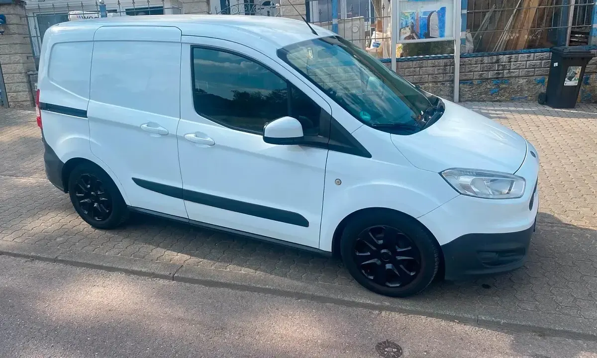 Gebraucht Ford Transit Trend 97 PS (71 kW) 2014 Weiß Van / Kleinbus