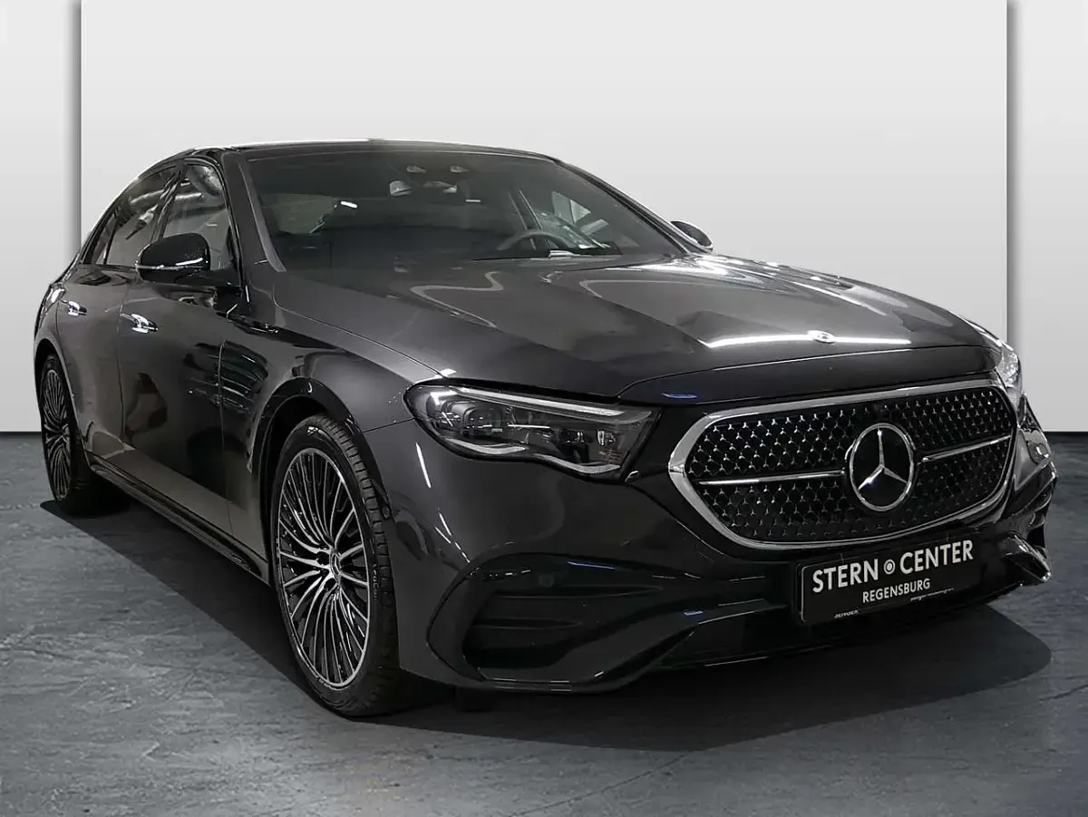 Gebraucht Mercedes E220 AMG 197 PS (144 kW) 2026 Grau Limousine