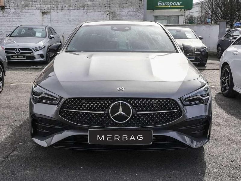 Gebraucht Mercedes CLA180 AMG Line Premium 136 PS (100 kW) 2023 Mountain grau Limousine