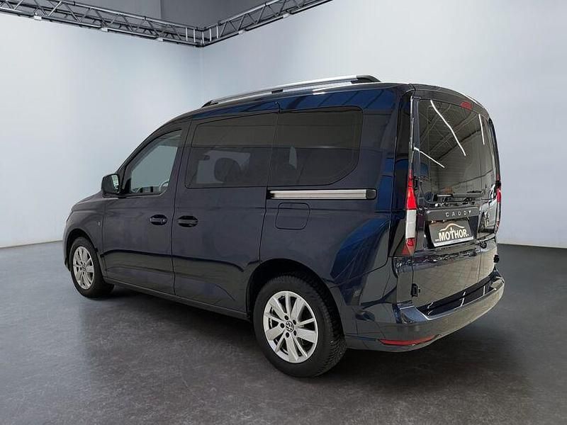 Gebraucht VW Caddy Life 114 PS (83 kW) 2022 Starlight blue metallic Van / Kleinbus