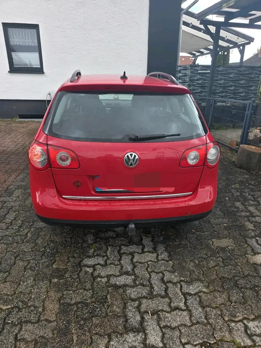 Gebraucht VW Passat 105 PS (77 kW) 2007 Rot Kombi
