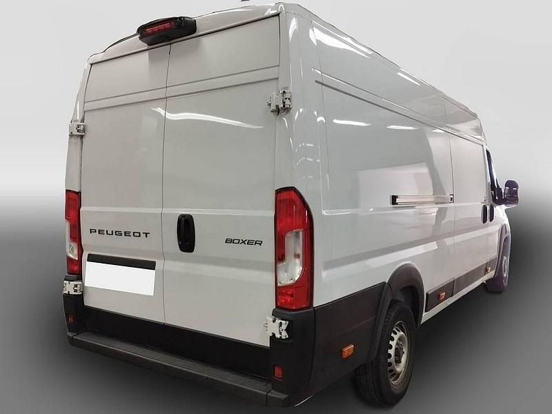 Gebraucht Peugeot Boxer 140 PS (102 kW) 2024 Weiß Van