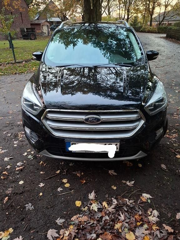 Schwarz Gebraucht 2017 Ford Kuga Titanium SUV | 13.900 € (Fairer Preis) - Bild 1/4