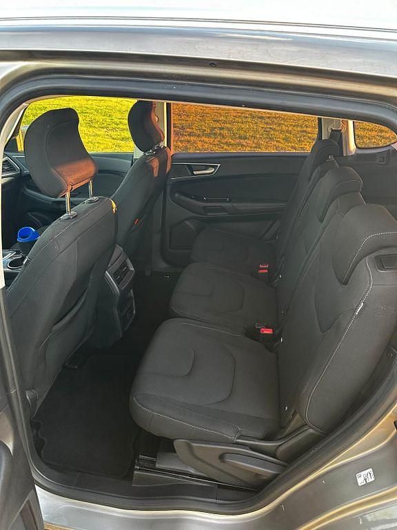 Gebraucht Ford S-MAX Titanium 179 PS (131 kW) 2017 Silber Van / Kleinbus