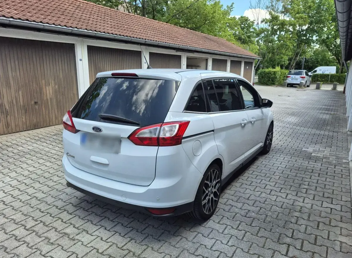 Gebraucht Ford Grand C-Max Titanium 163 PS (119 kW) 2012 Weiß Van / Kleinbus
