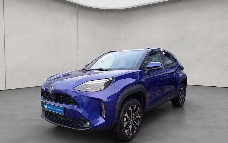 Neu Toyota Yaris Cross 130 PS (95 kW) 2025 Grau SUV